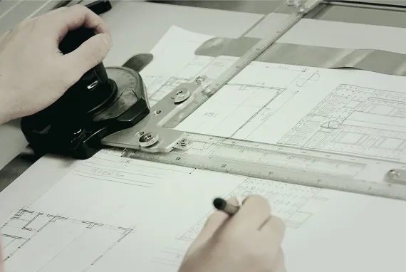 設計図を書いているところ